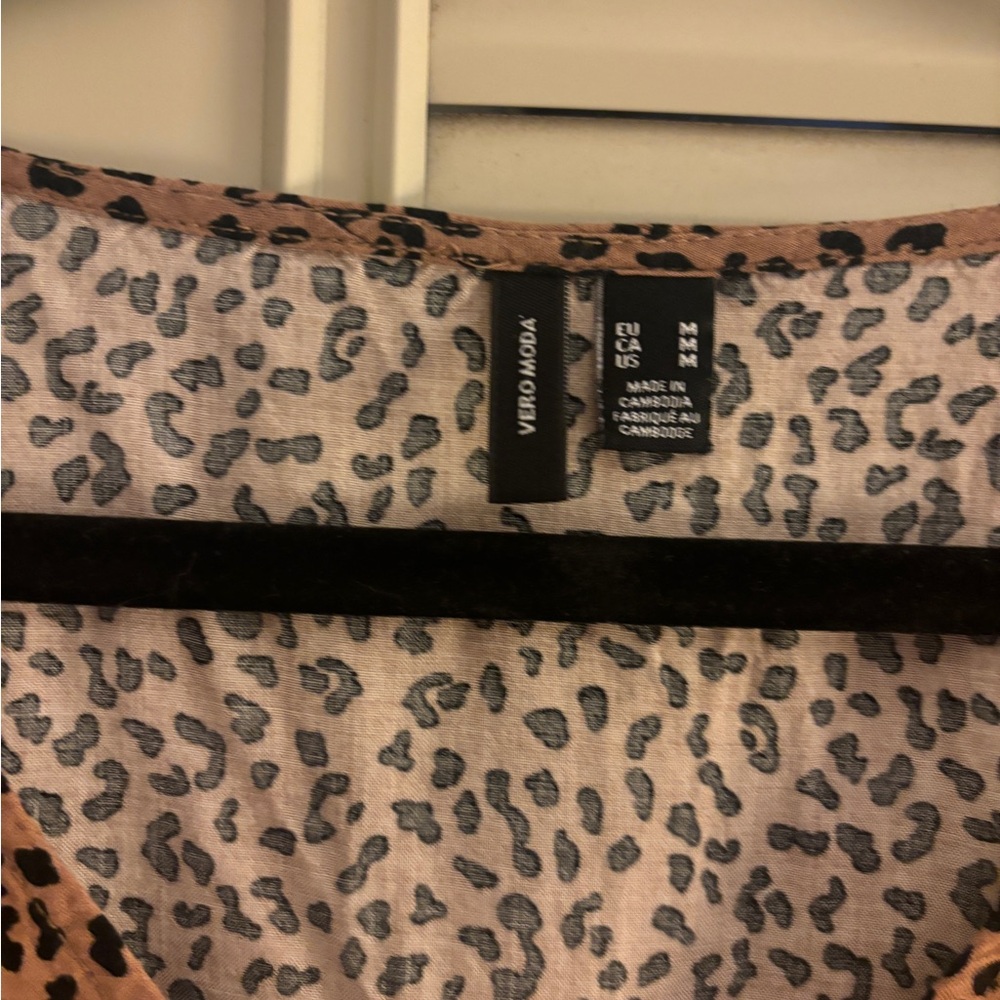 Vero Moda leapord print tee